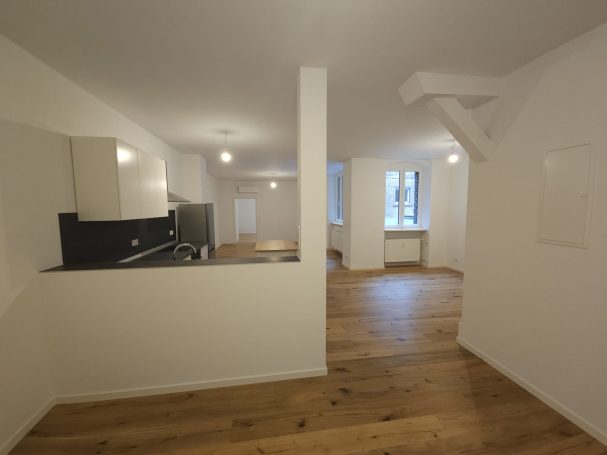 Aus einer Lagerhalle, enstehen Wohnungen im Loftstil.