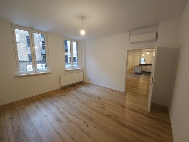 Aus einer Lagerhalle, enstehen Wohnungen im Loftstil.